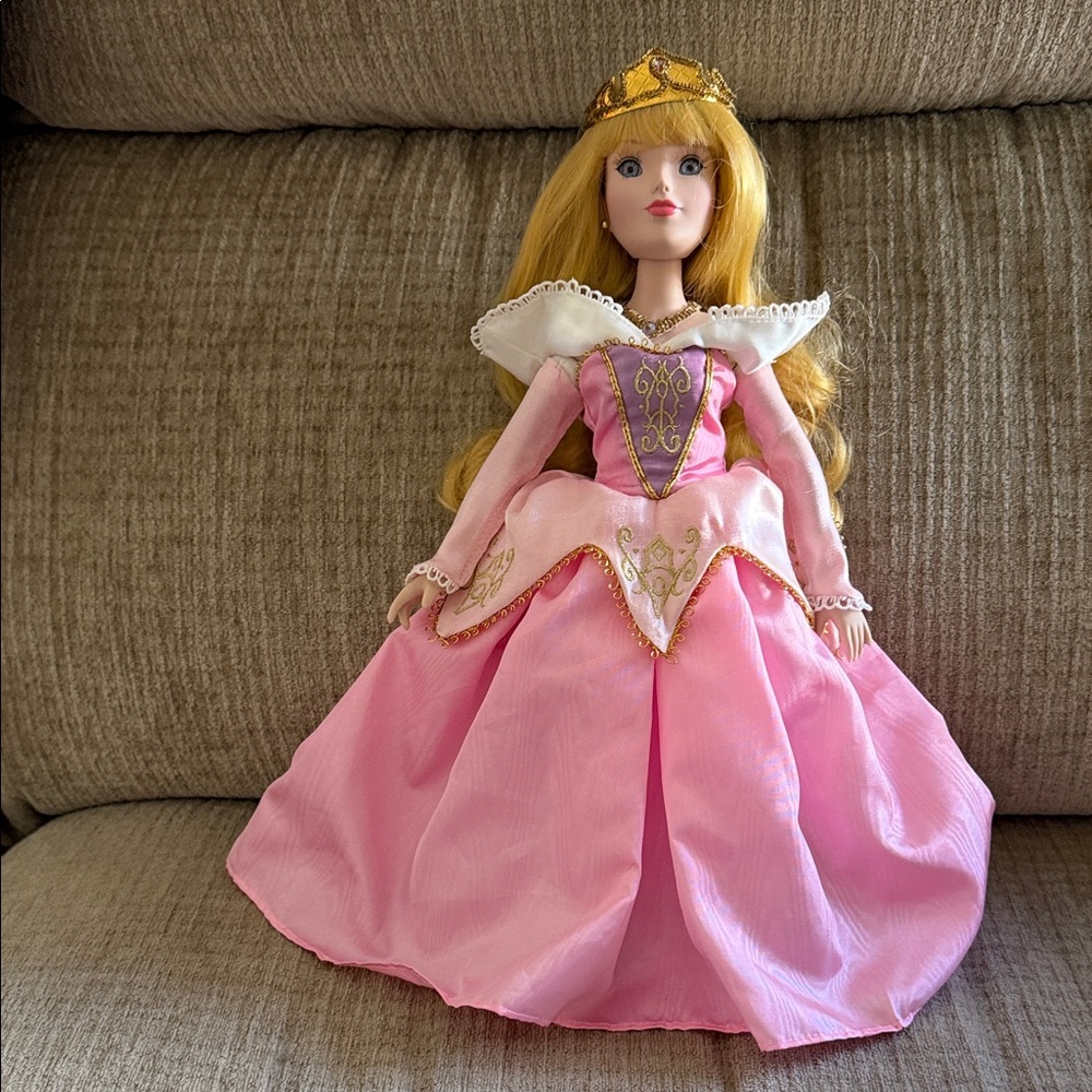 Disney’s Princess Aurora, porcelain doll part of the brass key keepsake collect
